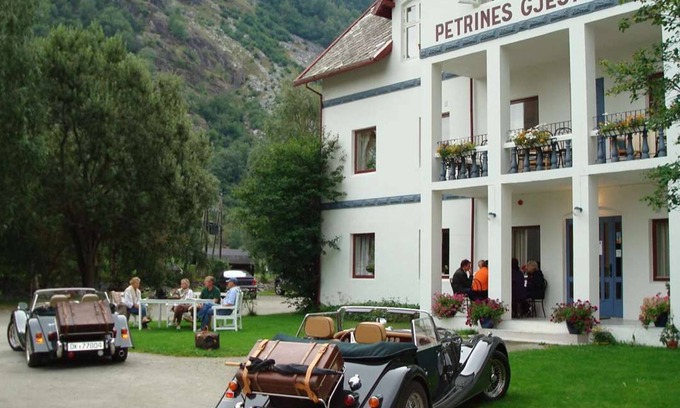Dalsbygda Casa | Petrines Guesthouse