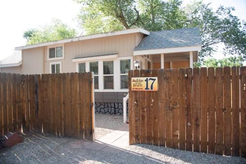 Moab Casa | Petroglyph Point Cabin #17
