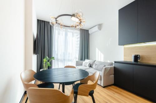 Afanasivsʹkyy Yar Apartamento | Petrovdom Apartments 7-180 in RC Yaroslaviv Grad, Bulvarno-Kudriavska 17