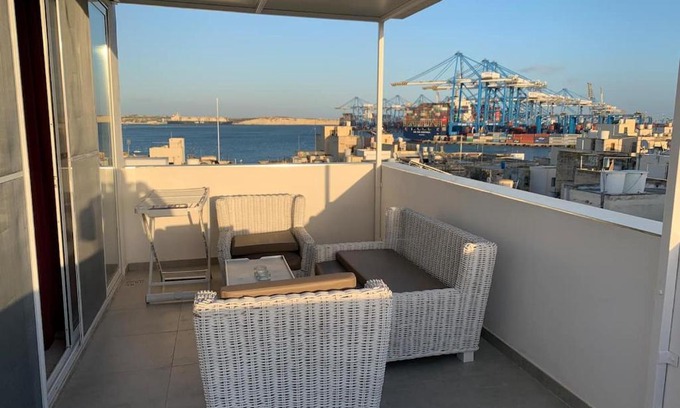 Birzebbuga Apartamento | Petrus Court