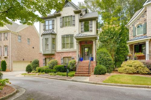 Sandy Springs Casa | Pets Welcome! Spacious ATL Area Retreat with Deck