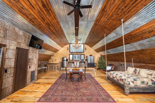 Sugar Grove Casa | Petting Zoo! Hot Tub, 15 acres, stream & Romance!