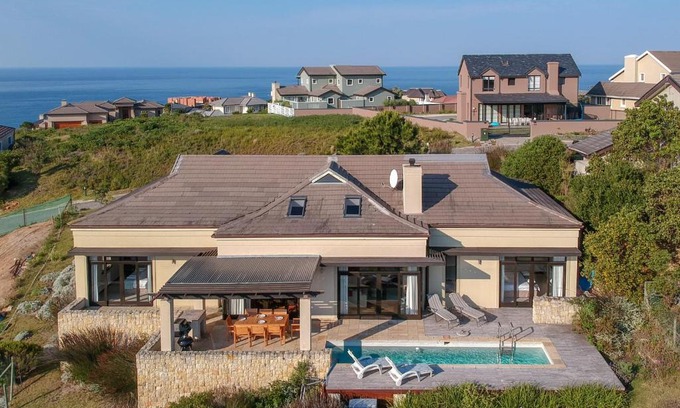 Knysna Casa | Pezula Eleventh Hole Luxury