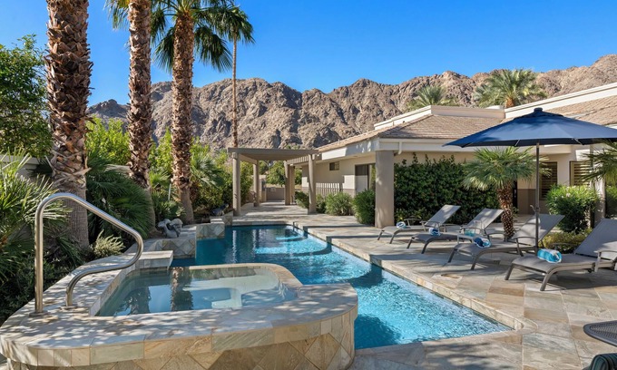 La Quinta Condominio | PGA West: piscina privada / spa, casita de 2 dormitorios, las mejores vistas a la montaña y al campo de golf