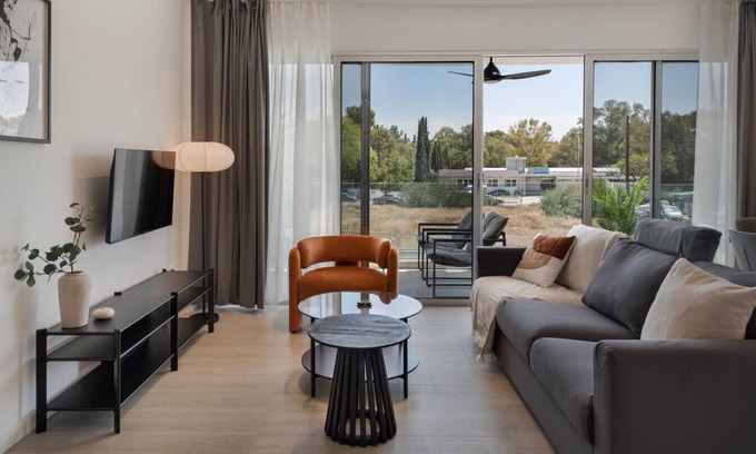 Strovolos Apartamento | Phaedrus Living: Travertine Residences 101