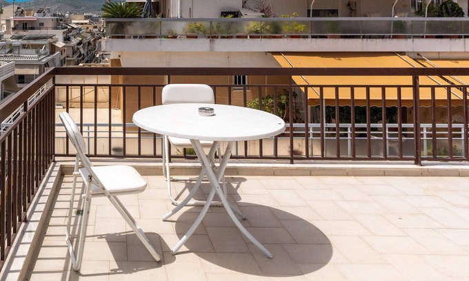 Chalcis Apartamento | Phaedrus Living Xalkida Sunlit Marron