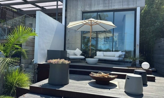 Phegans Bay Casa | Phegans Bay Waterfront Haven, perfect for two families and their furry friend.