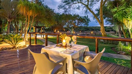 Thorny Bush Game Reserve Cabina | Phelwana Game Lodge