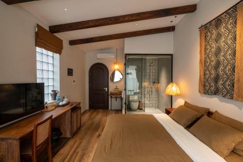 Hang Bo Apartamento | Phen Art House, Artistic Living in the Heart of Old Quarter