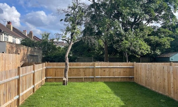 Carshalton Central Apartamento | Phlox Garden Flat 1