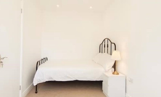 Carshalton Central Apartamento | Phlox Garden Flat 3