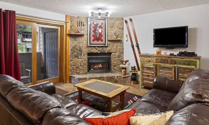 Steamboat Springs Condominio | Phoenix 207 2 Bedroom Condo by Redawning