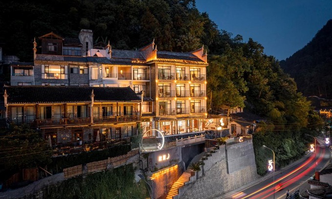 Fenghuang Casa | Phoenix Best River View B&B