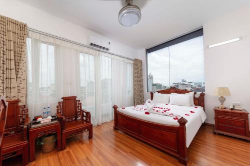 Hang Trong Hotel | Phoenix Palace Hotel Hanoi