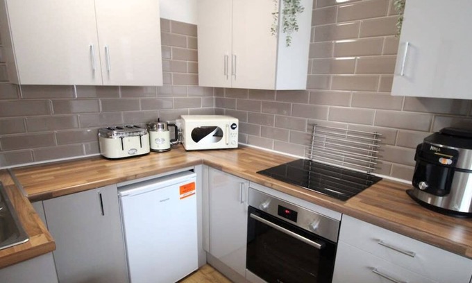 Fleetwood Apartamento | Phoenix Rise Summary: