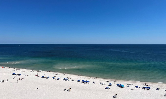 Orange Beach East Condominio | COMPLETE LA BRECHA Del 3 al 6 de junio y del 14 al 16 de junio, compare nuestro total de Phoenix X