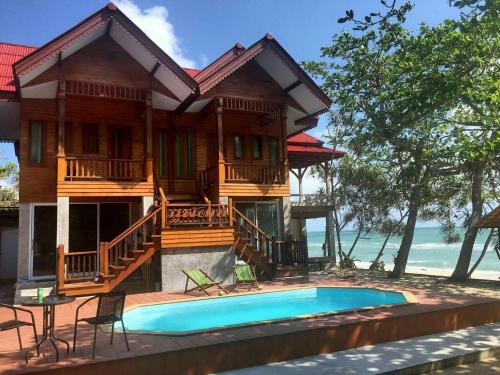 Khanom Casa | Phuphat Beach Resort