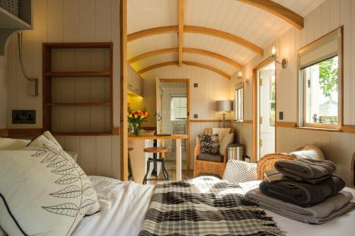 Thetford Apartamento | Piano Forte - delightful rural shepherd hut & hot tub available !