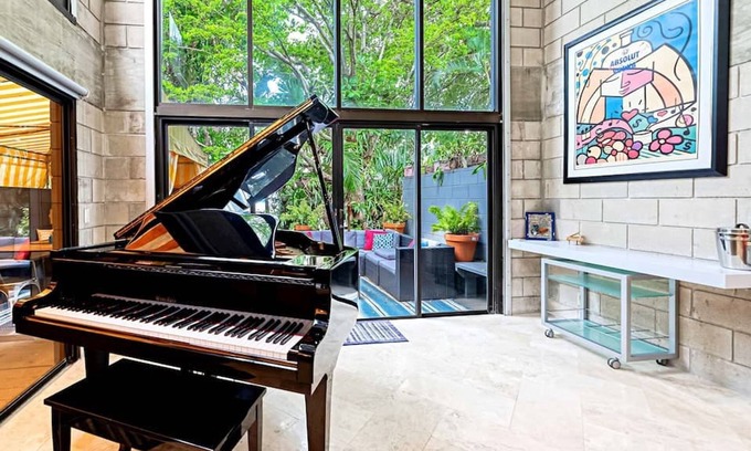 Hendricks and Venice Isles Apartamento | Piano House on the Water