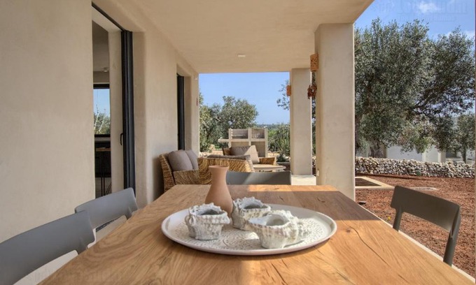 Patu Casa | Piccante Deluxe Seaview by LoveSud