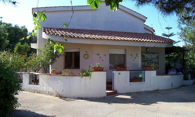 Sciacca Casa | Piccola Villetta immersa nel verde a 100 mt dal mare
