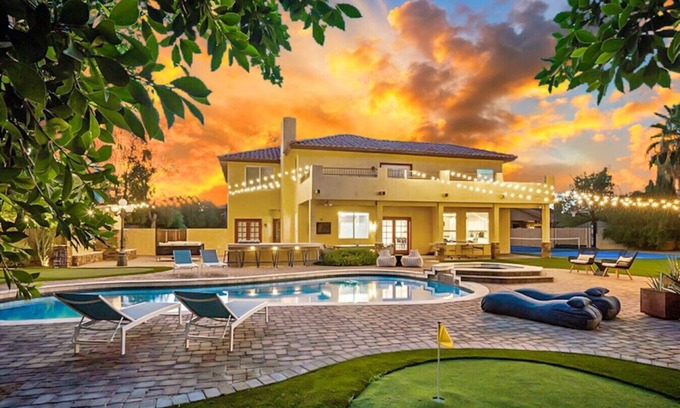 Mesa Casa | Pickleball, Heated Pool, Spa, Arcade, Pool Table