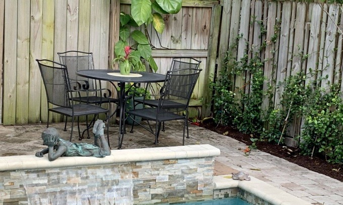 Flamingo Parks Cabaña | Picture Renting This Beautiful 4 Bedroom Cottage in West Palm Beach, West Palm Beach Cottage 1856