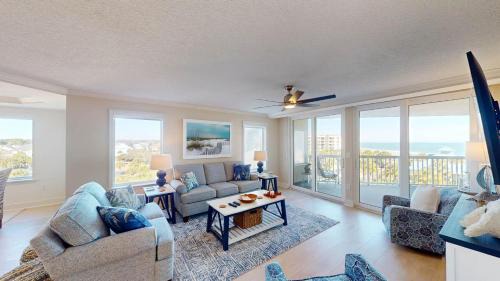 Litchfield by the Sea Casa | Picturesque 4th Floor End Unit, Oceanfront