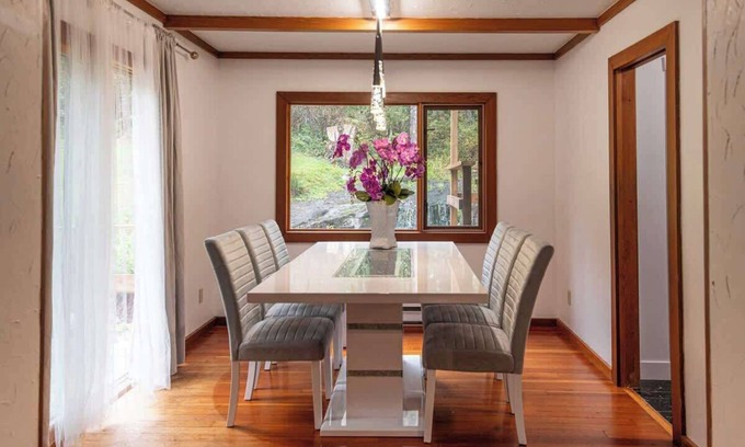 Madeira Park Casa | Picturesque & Comfy Escape: Waterfall View