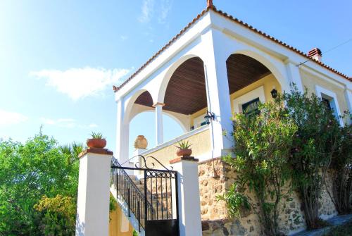 Limnos Casa | Picturesque Villa in Limnos + Enclosed Garden + Sea View