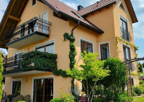 Neunburg vorm Wald Apartamento | Piece of Greece