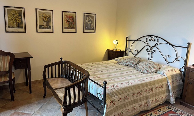 Tuoro sul Trasimeno Villa | Piece of Lake Trasimeno Paradise: Lush Hillside Private Villa & Pool