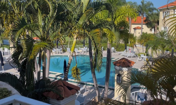 Grand Harbor Condominio | Pied-à-Terre in quaint Vero Beach, Fl including Private Club Membership