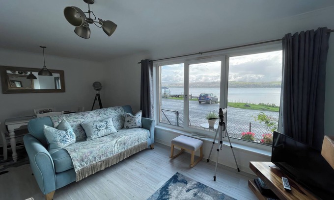 Kilmun Cabaña | PIER VIEW, pet friendly, country holiday cottage in Dunoon