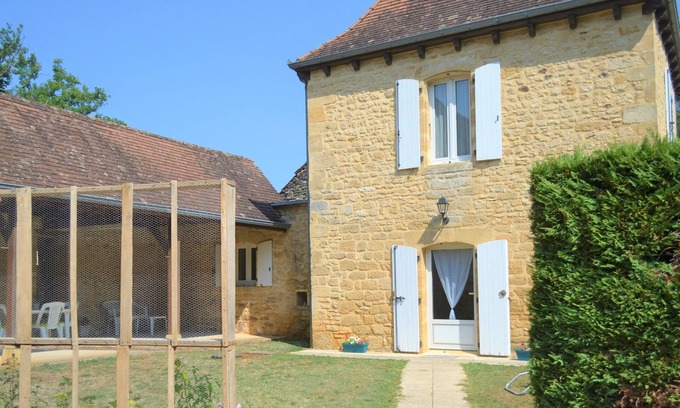 Anglars-Nozac Casa | Pigeonnier in Gourdon between Sarlat and Rocamadour Pkg, Terrace, 4km from a lake