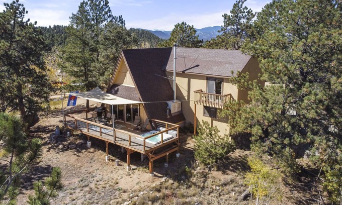Florissant Casa | Pikes Peak A-Frame Retreat w/ Hot Tub & stunning mountain views. Pets welcome!
