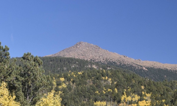 Cripple Creek Cabina | Pikes Peak’s Sentinel Point, Starlink, WiFi, YouTube Tv, Divide, Woodland Park