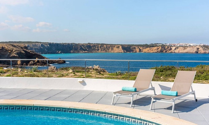 Punta Grossa Villa | Villa Pilar: primera línea de mar, piscina, aire acondicionado