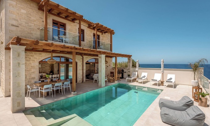 Sfakaki Villa | Pileas Villa, a Supreme Retreat by the Beach