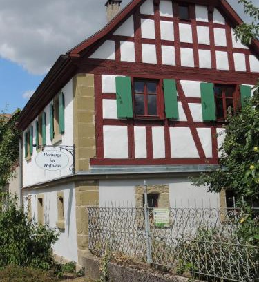 Binzwangen Casa | Pilger- und Radlerherberge Herberge im Hofhaus