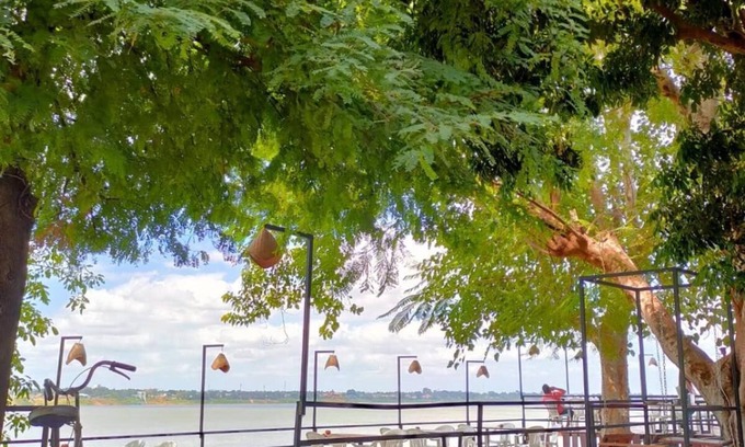 Savannakhet Hotel | Pilgrim's Kitchen & Inn
