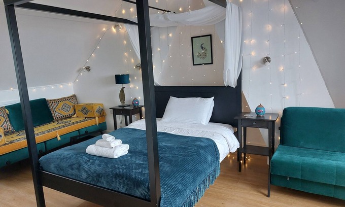 Glastonbury Casa | Pilgrims of the Goddess - Room 7