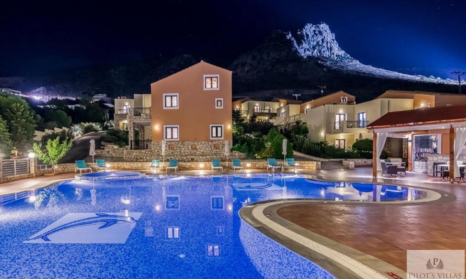 Hersonissos Centre Apartamento | Pilot's Villas Luxury Suites