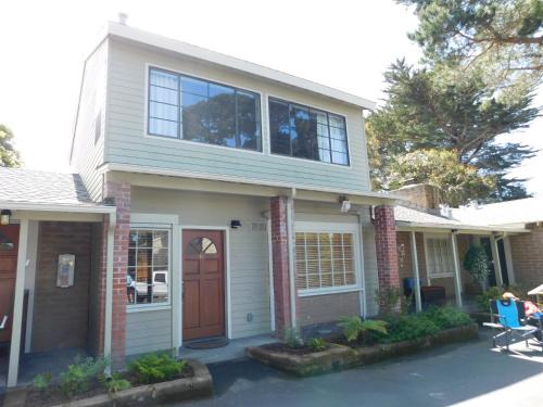 Pacific Grove Casa | Pine Acres Lodge