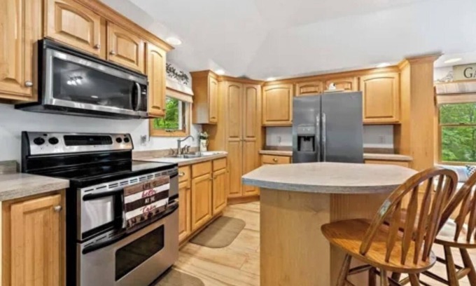 Krakow Cabina | Pine Bend River Retreat