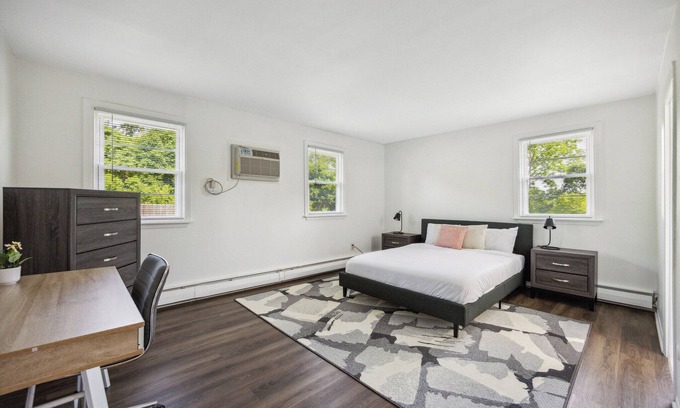 Newark Apartamento | Pine Brook 1122 I Pool Gym I Free Parking !