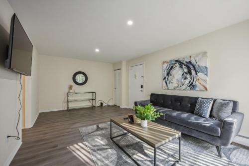 Newark Apartamento | Pine Brook 410 I Pool Gym I Free Parking !
