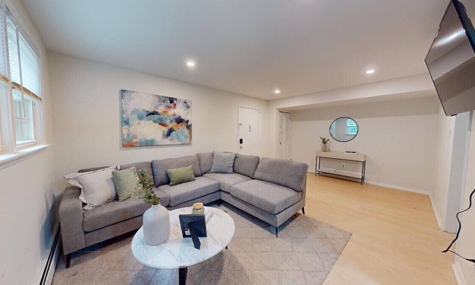 Newark Apartamento | Pine Brook Apartments: Luxurious living in a stunning wooded setting
