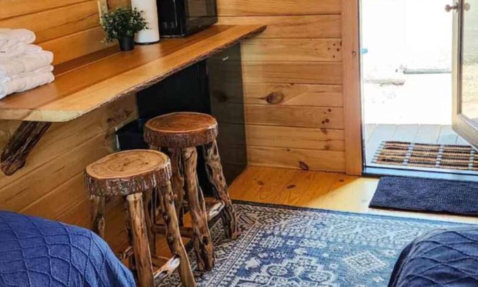 Island Park Cabina | Pine Cabin (Dry Cabin. No Running water)