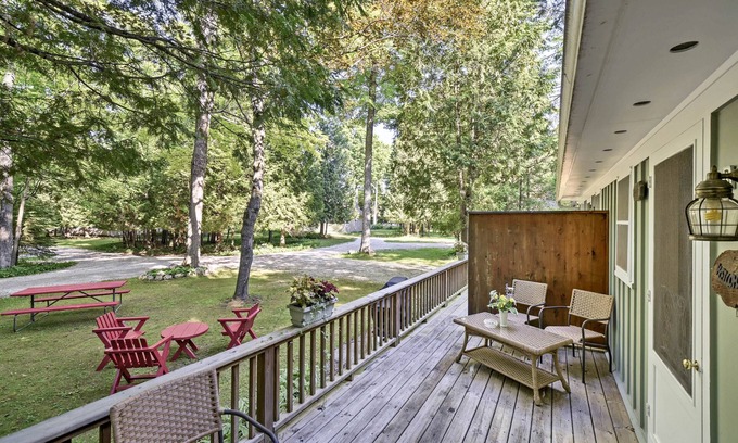 Fish Creek Cabaña | ¡NUEVO! ¡Ephraim actualizado "Pine Cottage" con cubierta!